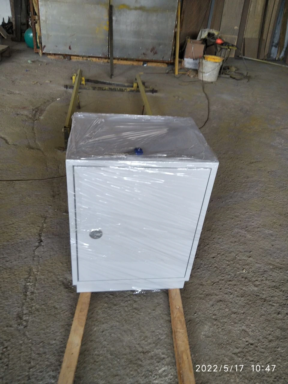 Compact metal cabinet — Photograph of completed work